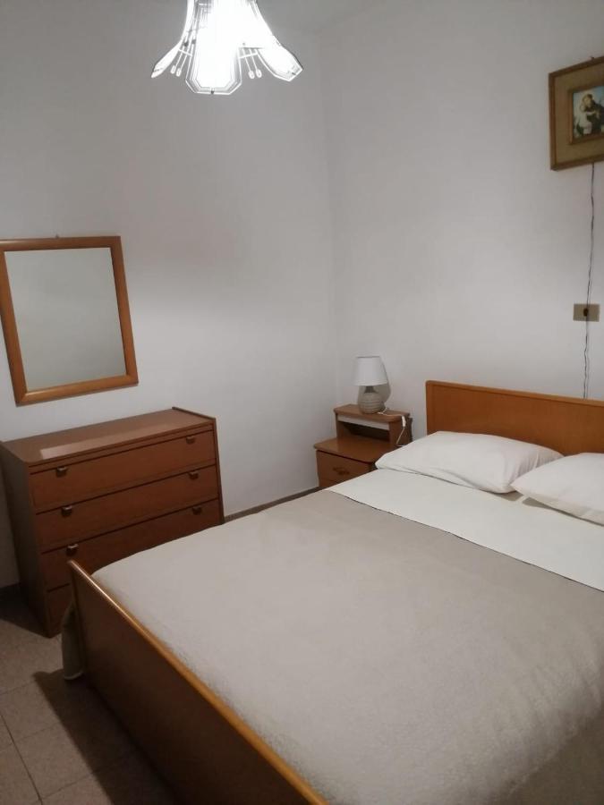 I Trecento Hotel Padula Eksteriør billede